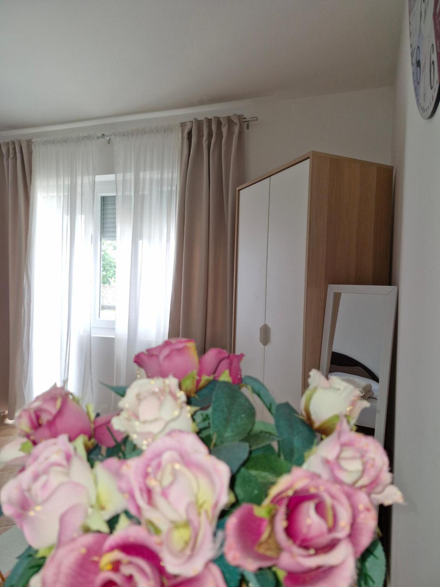Bella Adria Apartmani Dramalj Eksteriør billede
